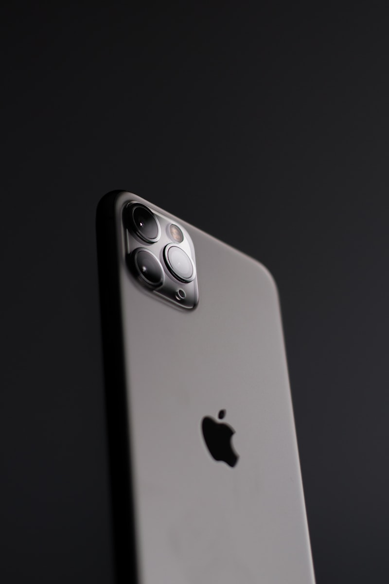 Apple iPhone 16 Pro Max (256GB, Desert Titanium)