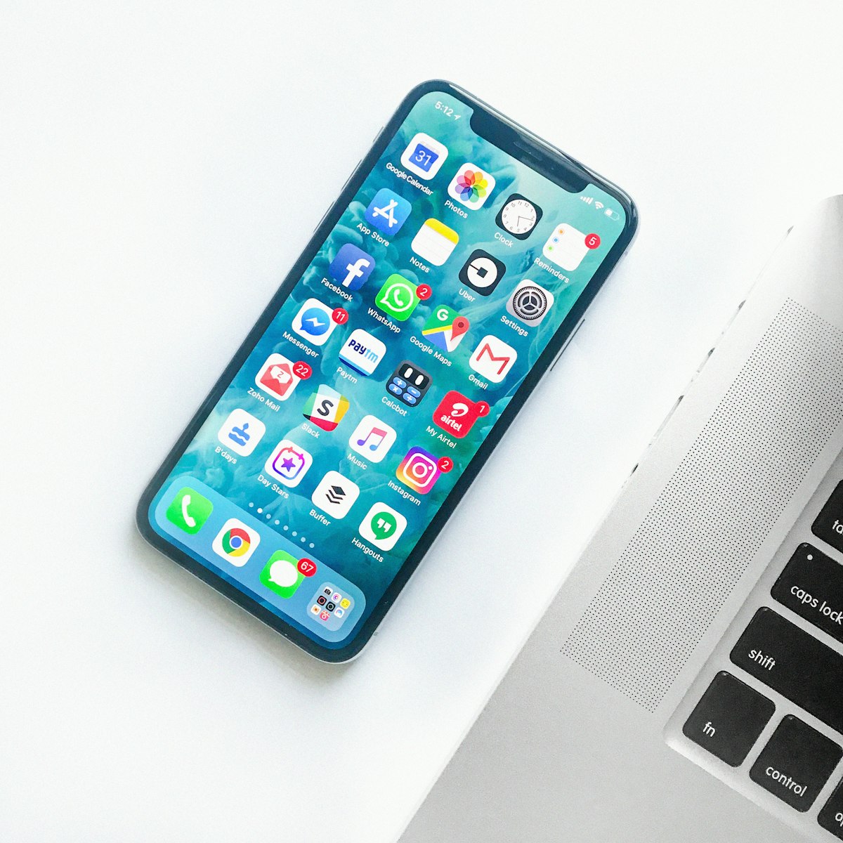 Flagship Foldable Hardware and Hinge Architecture