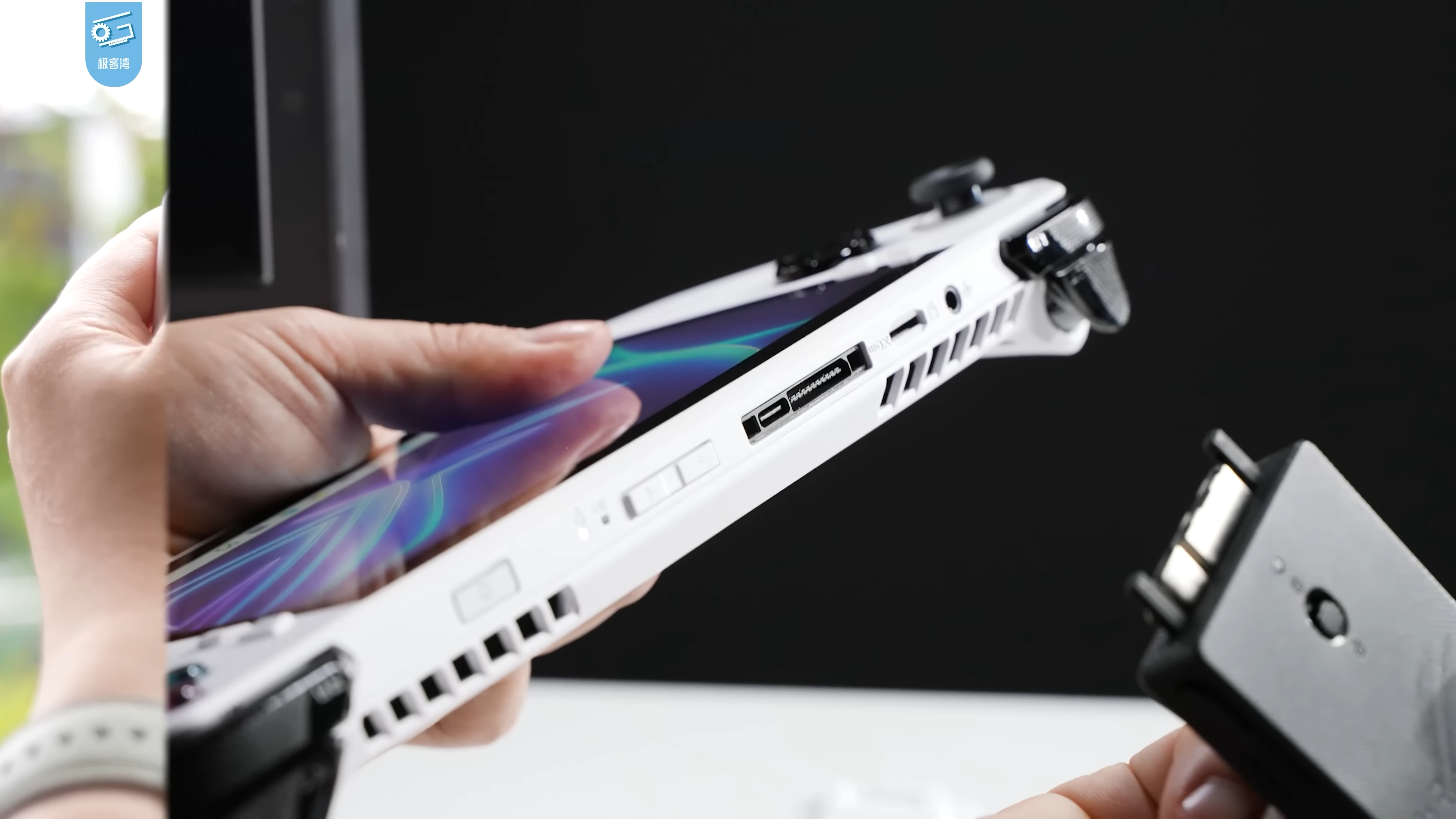 Handheld Gaming Hardware Benchmarks and Testing
