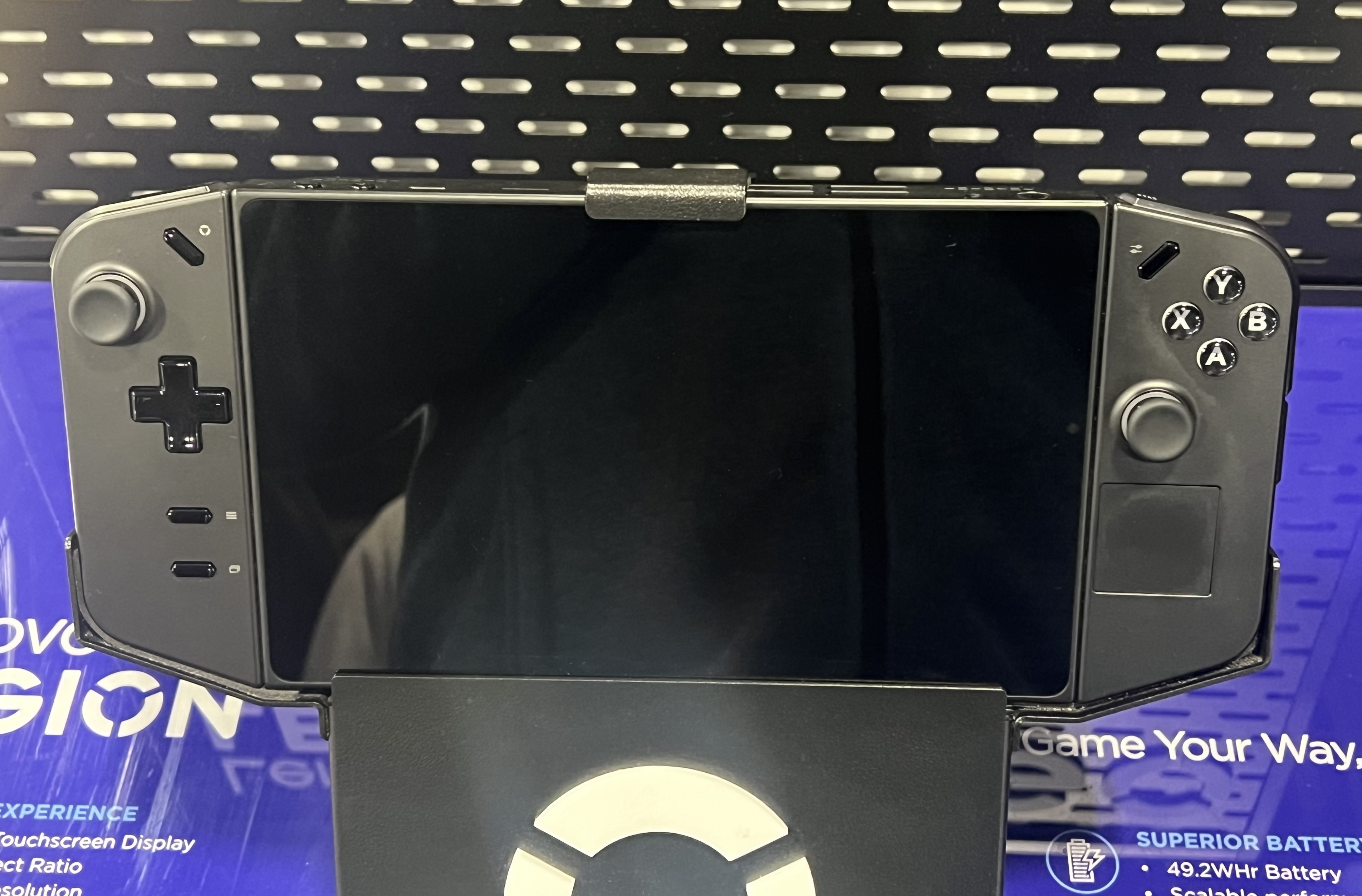 Lenovo Legion Go Kickstand and Design