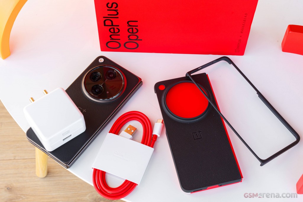 OnePlus Open Hasselblad Optics and Display